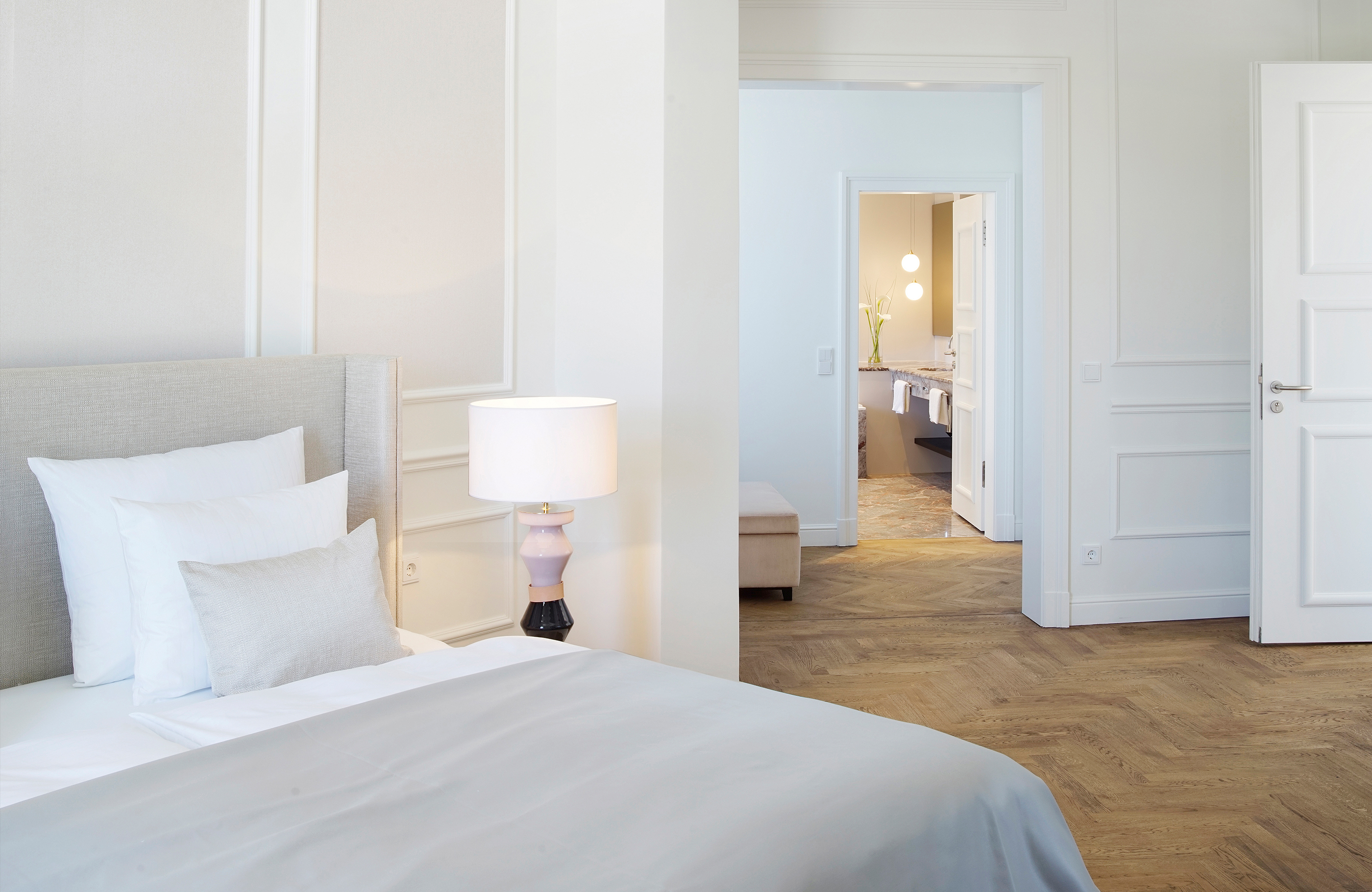 slider-deluxe-suite-712-2