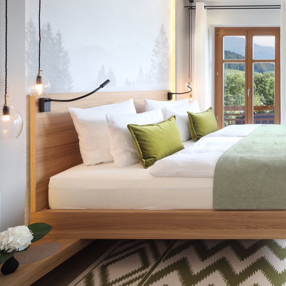 gallery-Tegernsee-Superior-Suite-bett