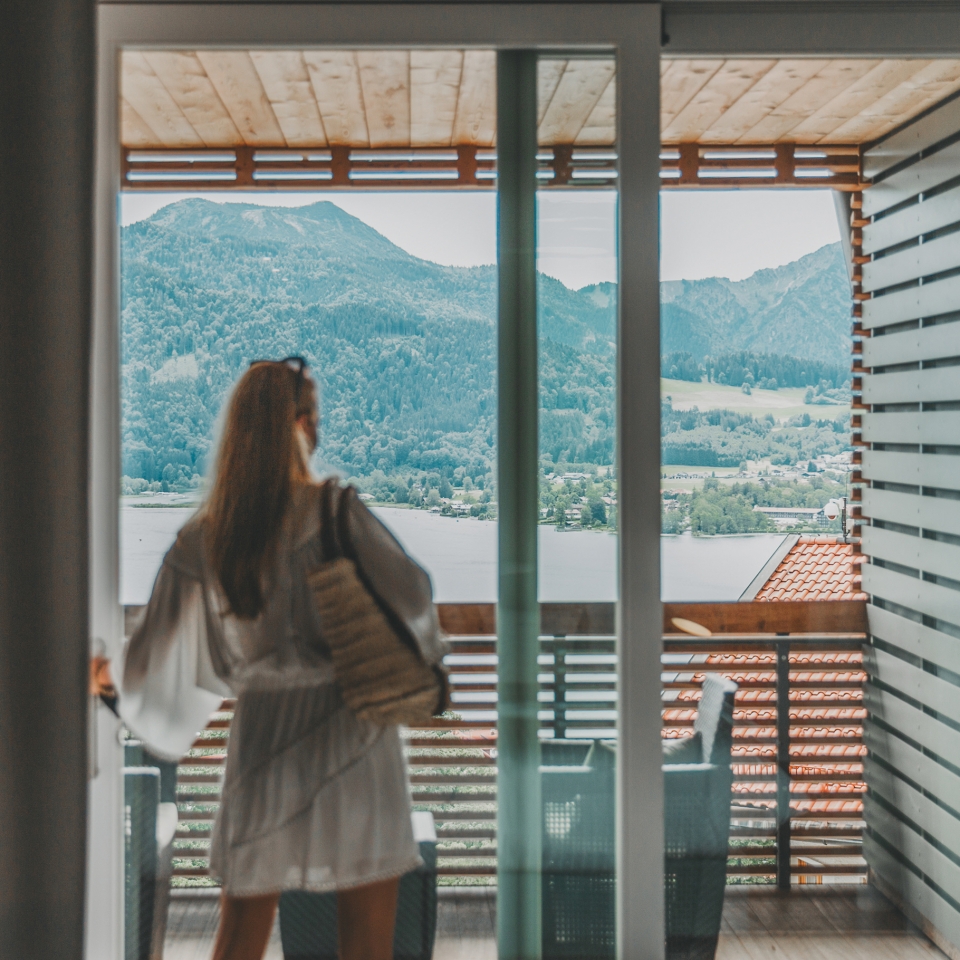 gallery-haus-wallberg-doppelzimmer-seeblick-aussicht